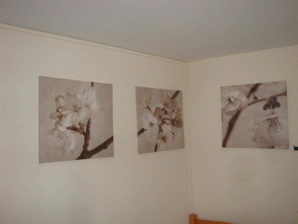 Auberge Du Chateau Châteauneuf-dʼIlle-et-Vilaine Kamer foto